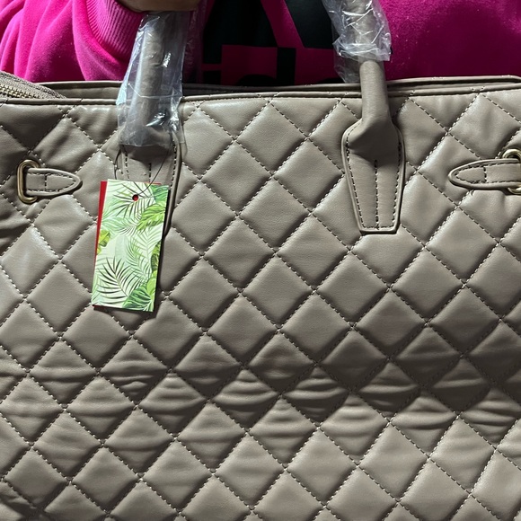 Badgley Mischka Big Diamond Quilted Tote with Front Lock - NWT - Picture 7 of 14